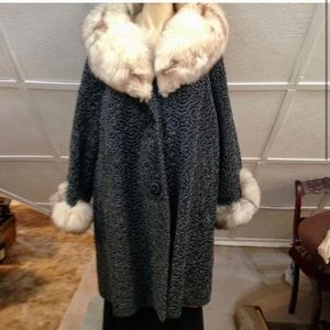 Vintage, Astrakin, France Gray Persian Lamb Swing Coat (tj1120)  This swing coat